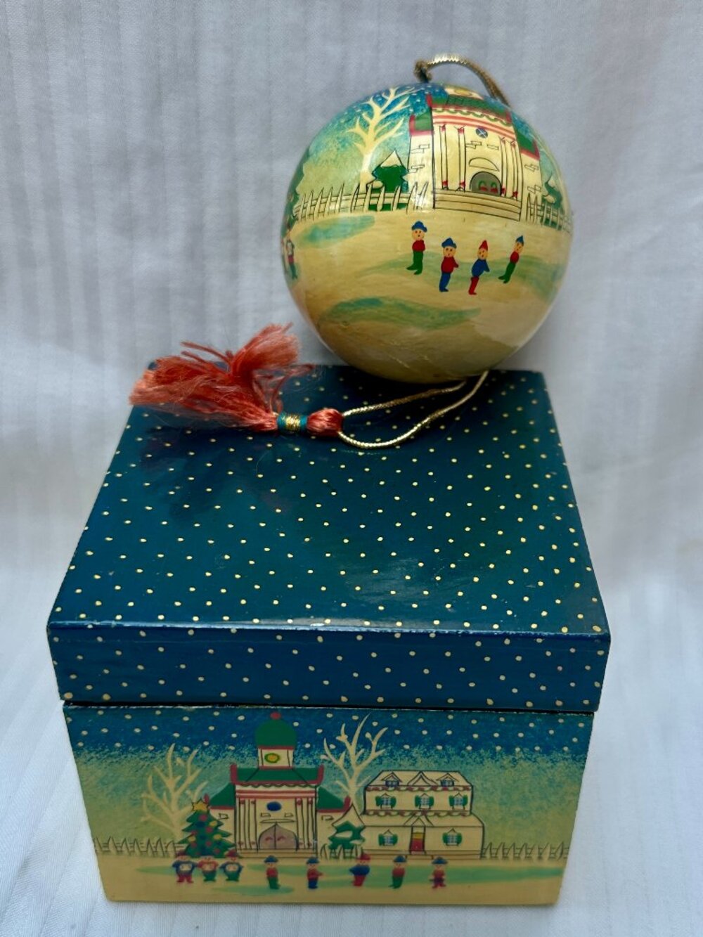 NEW IN BOX! NORDSTROM HAND PAINTED WOOD ORNAMENT WITH WOOD BOX MADE IN INDIA